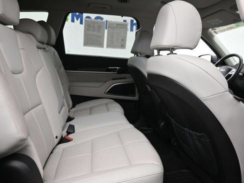 Used 2023 Kia Telluride EX FWD image 10