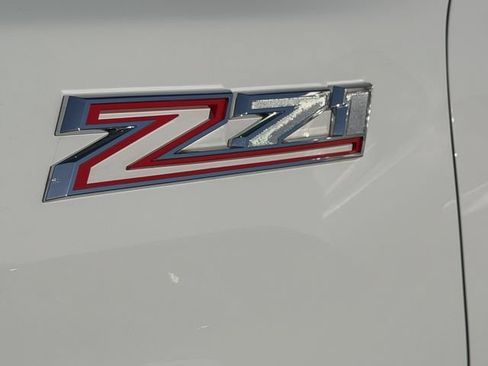 Used 2025 Chevrolet Silverado 2500 W/T w/ WT/CX Safety Package AWD/4WD image 10
