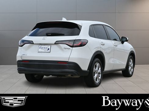 Used 2023 Honda HR-V LX image 6