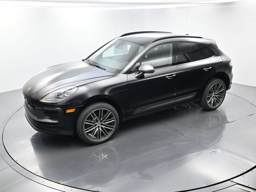 Certified 2026 Porsche Macan Turbo AWD/4WD image 32