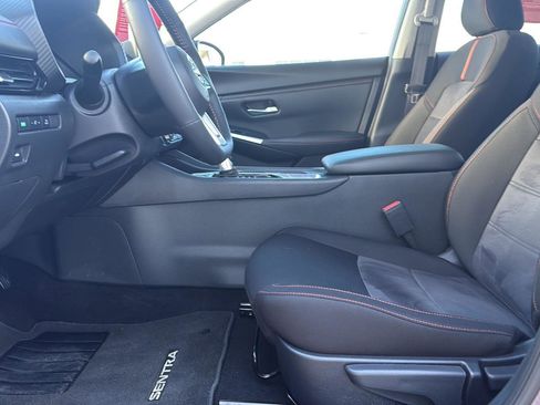 Used 2025 Nissan Sentra SR w/ Lighting Package image 15