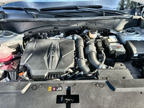 Used 2024 Hyundai Santa Fe Limited image 9