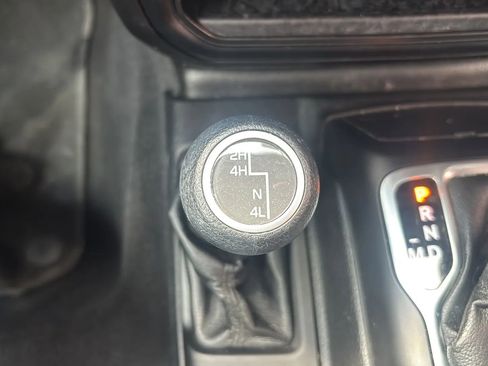 Used 2020 Jeep Wrangler Unlimited Sport S AWD/4WD image 25