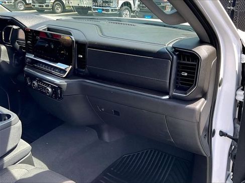Used 2023 Chevrolet Silverado 1500 RST AWD/4WD image 17