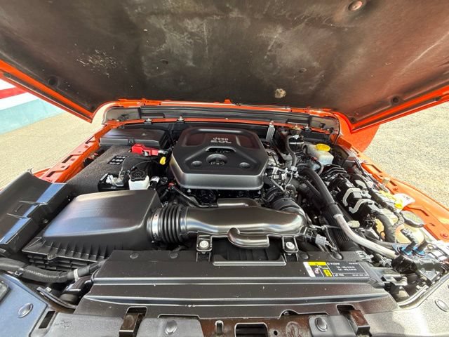 Used 2018 Jeep Wrangler Unlimited Sahara w/ Safety Group AWD/4WD image 19