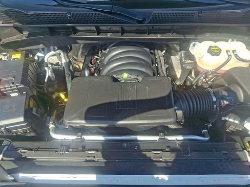 Used 2024 GMC Sierra 1500 SLT w/ SLT Premium Plus Package image 32