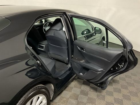 Used 2022 Toyota Camry LE AWD/4WD image 33