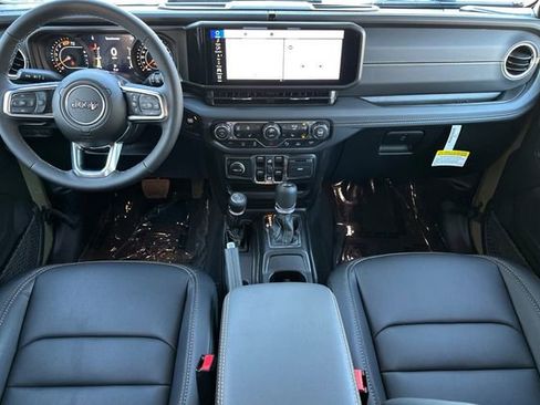 New 2026 Jeep Wrangler Unlimited Sahara AWD/4WD image 12
