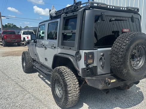 Used 2013 Jeep Wrangler Unlimited Sport AWD/4WD image 3