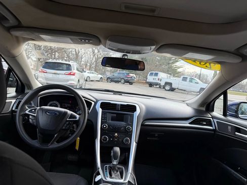 Used 2013 Ford Fusion SE FWD image 21