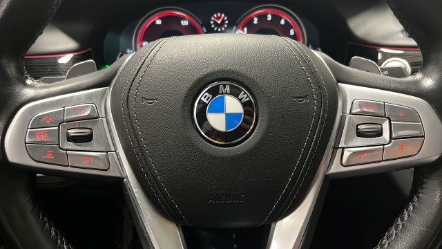 Used 2019 BMW 750i xDrive AWD/4WD image 16