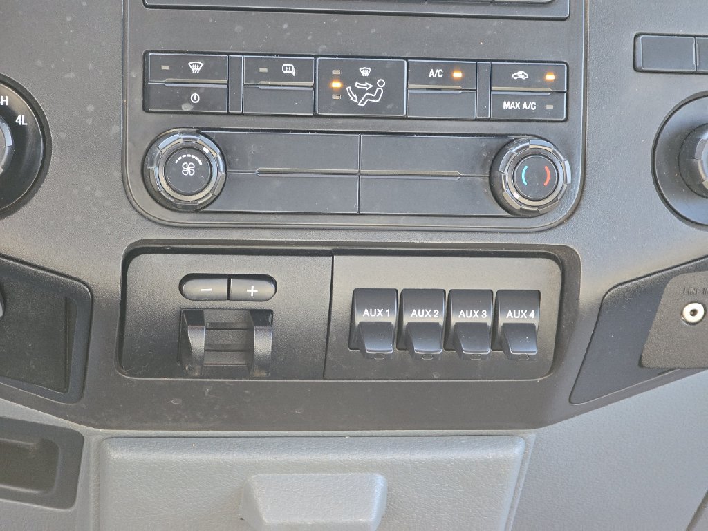 Used 2014 Ford F350 XL w/ Power Equipment Group AWD/4WD image 17