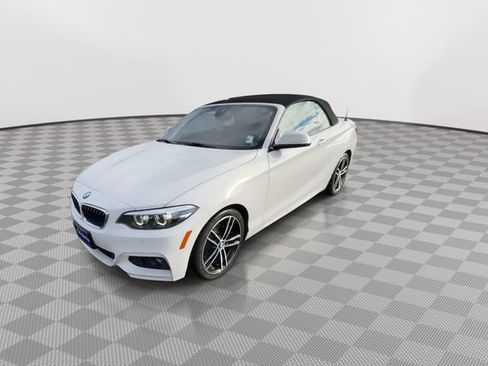 Used 2020 BMW 230i Convertible w/ M Sport Package image 4