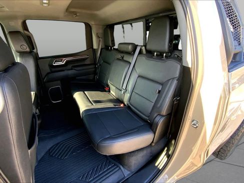 Used 2022 Chevrolet Silverado 1500 LT Trail Boss w/ LT Trail Boss Premium Package AWD/4WD image 21