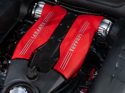 Used 2018 Ferrari 488 GTB image 19