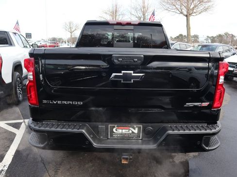 Used 2023 Chevrolet Silverado 1500 ZR2 w/ Technology Package image 3