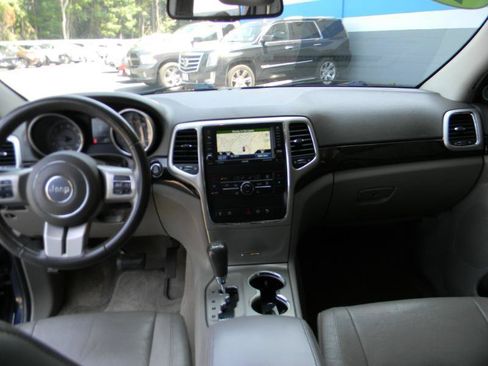 Used 2012 Jeep Grand Cherokee Laredo AWD/4WD image 19