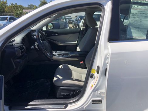 Used 2014 Lexus IS 250 w/ Navigation Package RWD image 7