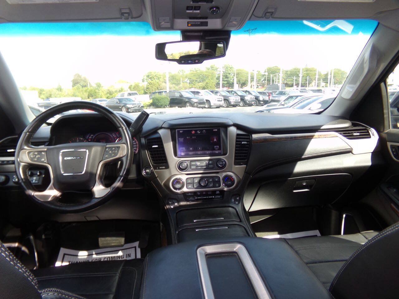 Used 2015 GMC Yukon Denali w/ Touring Package AWD/4WD image 18