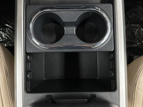 Used 2016 Nissan Titan SL image 25