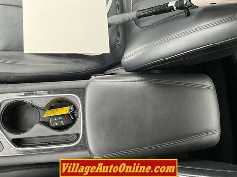 Used 2015 Chrysler 200 C w/ Navigation & Sound Group I image 16