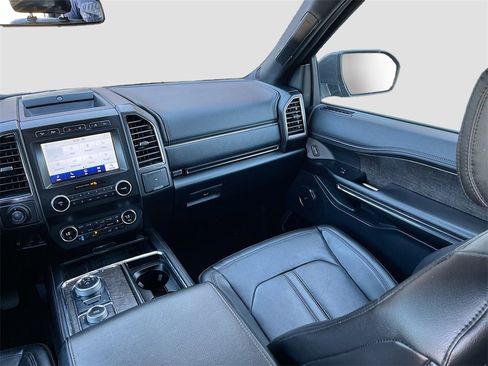 Used 2021 Ford Expedition Max Limited image 24