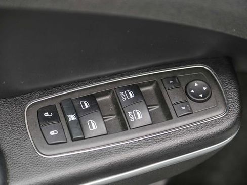 Used 2022 Dodge Charger SXT w/ Leather Interior Group image 20