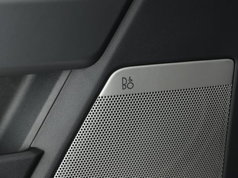 Used 2025 Ford F150 Lightning Lariat image 14