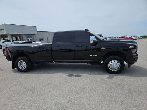 Certified 2026 RAM 3500 Laramie w/ Sport Appearance Package AWD/4WD image 9