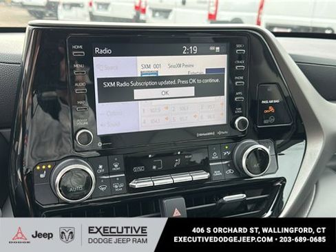 Used 2022 Toyota Highlander XLE image 16