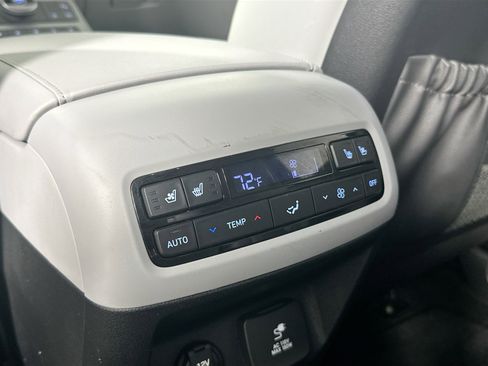 Used 2023 Hyundai Palisade SEL FWD image 27
