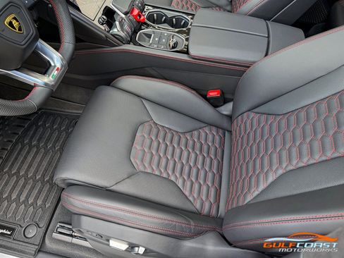 Used 2024 Lamborghini Urus S image 25