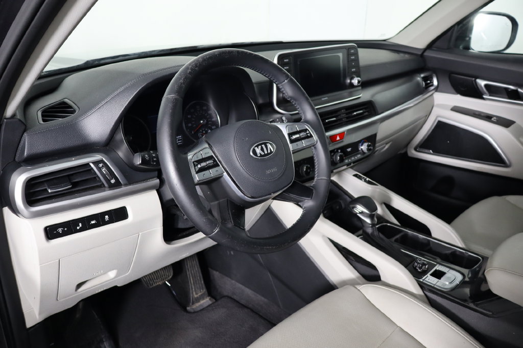 Used 2020 Kia Telluride S FWD image 23