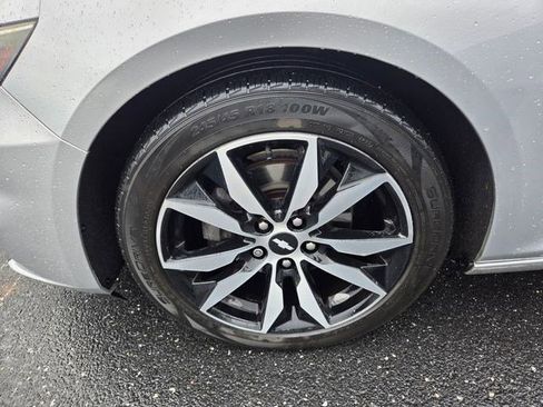 Used 2017 Chevrolet Malibu LT w/ Leather Package image 25