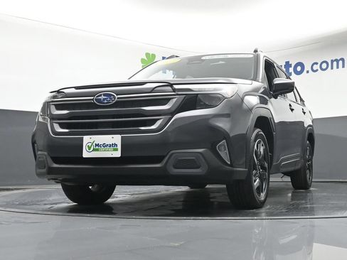 Used 2025 Subaru Forester Limited AWD/4WD image 7