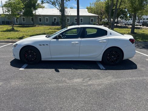 Used 2021 Maserati Ghibli S image 4