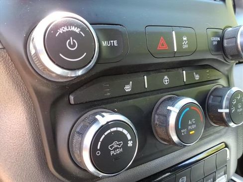Used 2024 RAM 3500 Big Horn w/ Snow Chief Group AWD/4WD image 24