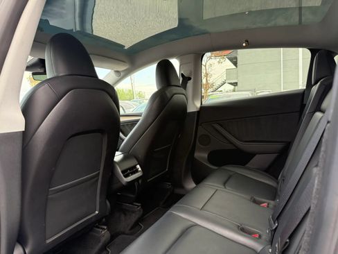 Used 2023 Tesla Model Y Long Range AWD/4WD image 13