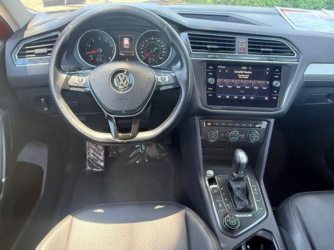 Used 2018 Volkswagen Tiguan SE AWD/4WD image 11