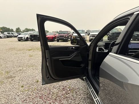 Used 2026 BMW X5 xDrive40i AWD/4WD image 22