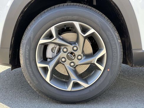 New 2026 Chevrolet Trax LT w/ Driver Confidence Package FWD image 7