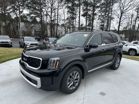 Used 2025 Kia Telluride LX image 5