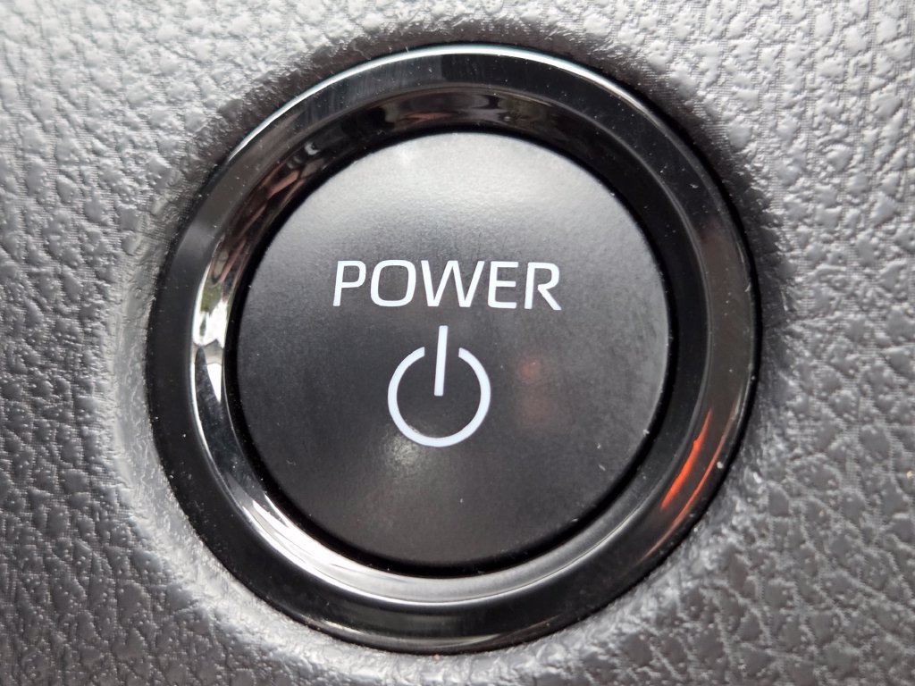 Used 2025 Toyota Camry XLE AWD/4WD image 39