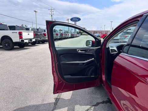 Used 2023 Ford Edge SEL w/ Convenience Package AWD/4WD image 12