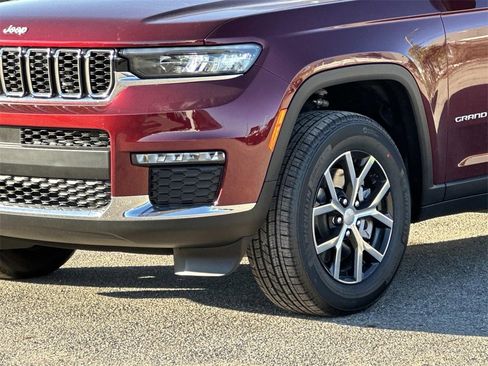 New 2025 Jeep Grand Cherokee L Limited image 7