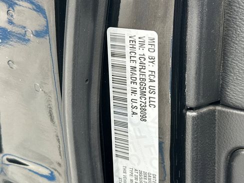 Used 2021 Jeep Grand Cherokee Limited X RWD image 31