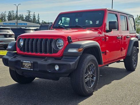 Used 2025 Jeep Wrangler Unlimited Sport AWD/4WD image 7