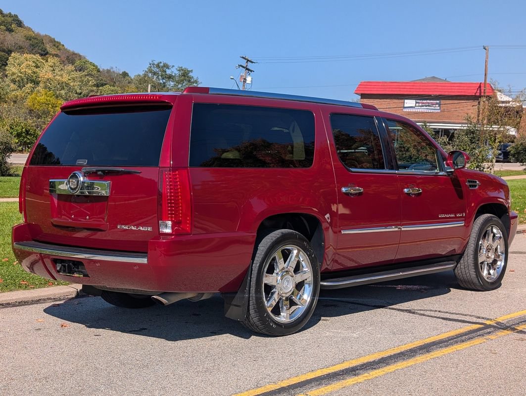 Used 2008 Cadillac Escalade ESV AWD image 5