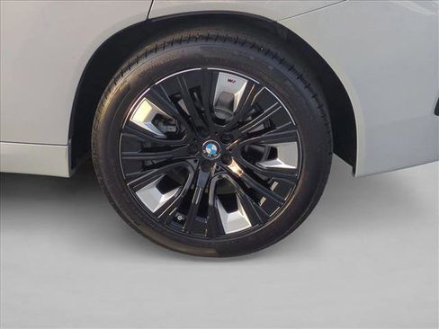 Certified 2025 BMW X3 xDrive30i w/ M Sport Package image 10