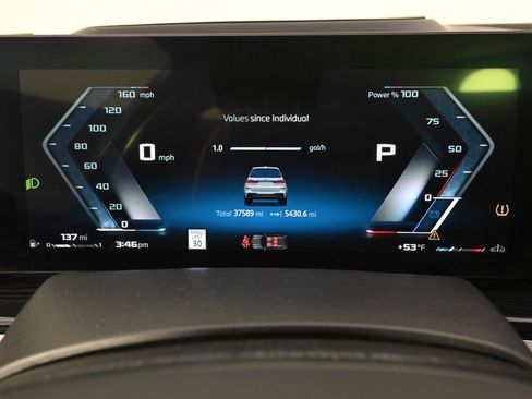 Used 2024 BMW X7 M60i image 28